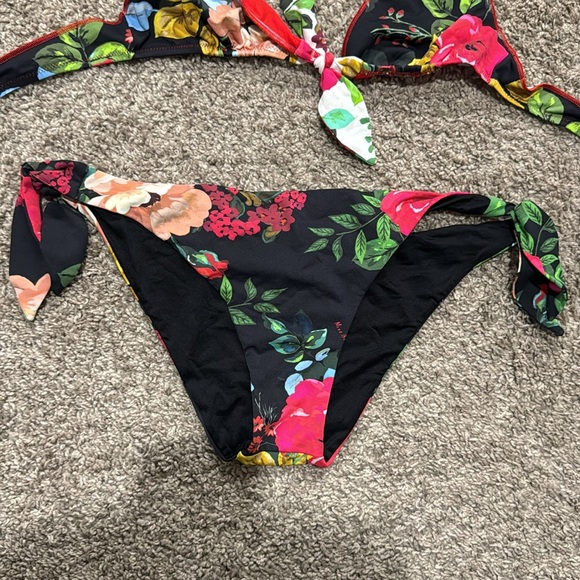 Miss Bikini set - Picture 3 of 5